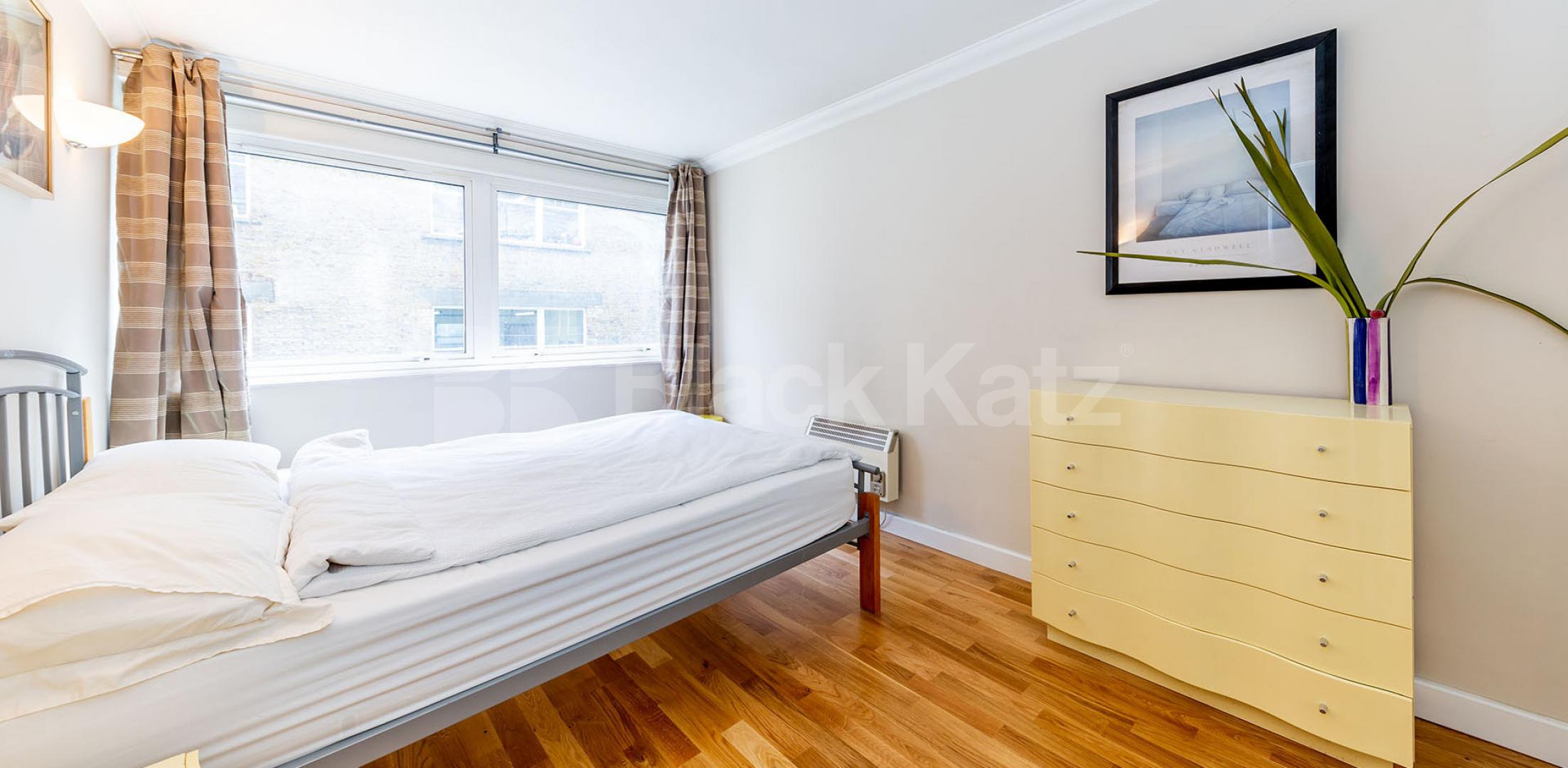 			ONE BED IN FITZROVIA!, 1 Bedroom, 1 bath, 1 reception Flat			 Fitzroy Street, FITZROVIA 